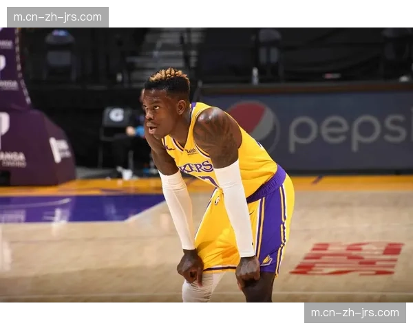 施罗德勇士时期命中率28.6% 进攻端角色定位陷入持续挣扎